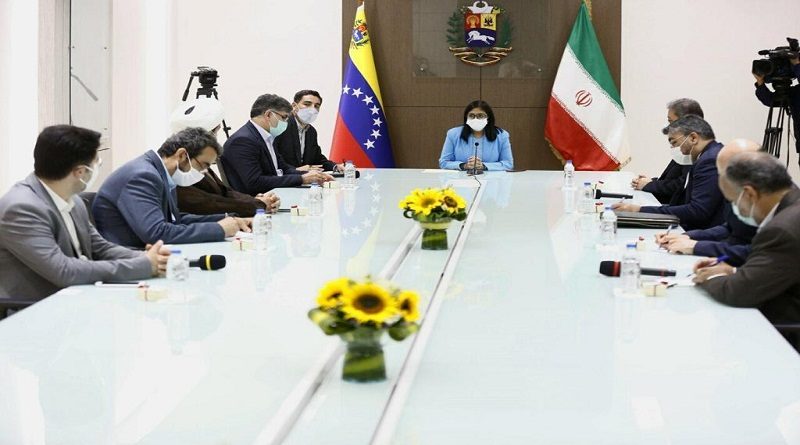 Vicepresidenta Delcy Rodríguez recibe a delegación iraní, veedores en las elecciones parlamentarias del 6D
