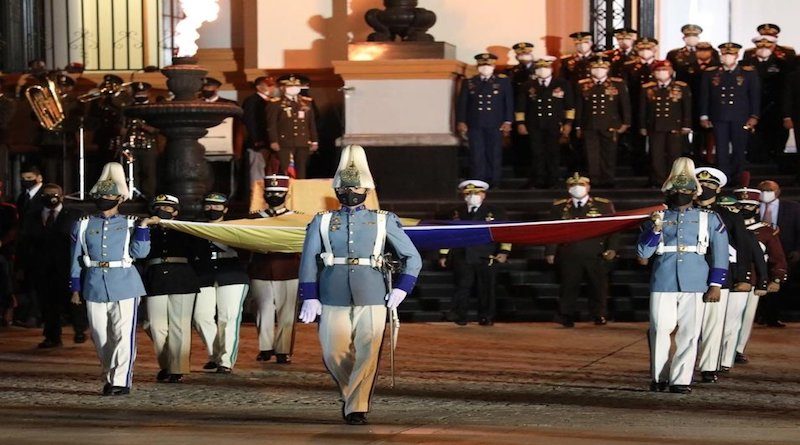 Conmemoración de los 190 años de la partida física del Libertador inicia con izada de la Bandera Nacional
