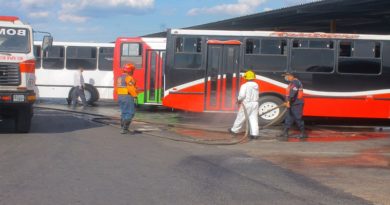 Gobierno Bolivariano realiza jornada de desinfección integral en el terminal Big Low Center de Valencia