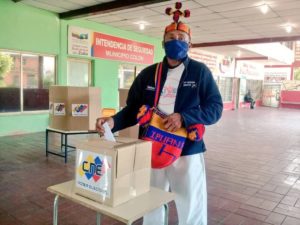 Indígenas Yukpa y Wayúu