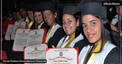 Venezuela exalta labor de quienes forman a los profesionales en el Día del Profesor Universitario