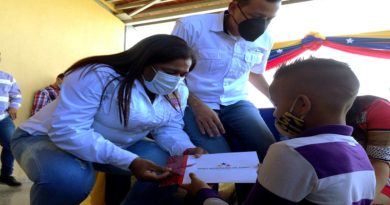 MinComunas entregó 15 millardos de Bolívares en microcréditos productivos para emprendedores de “Ciudad Chávez” en Carabobo