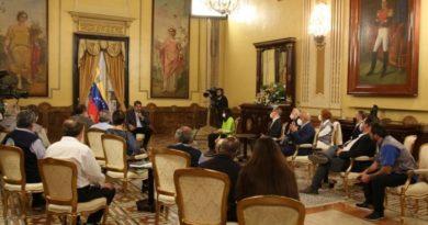 Presidente Maduro sostiene encuentro con acompañantes internacionales de cara a las elecciones del 6D