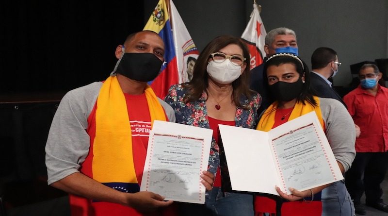 Fuerza laboral de la Corporación de Servicios del Distrito Capital y Cantv egresan de la Universidad Bolivariana de Trabajadores "Jesús Rivero"