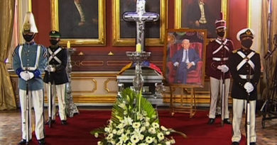 Venezolanos rinden homenaje al revolucionario y luchador incansable José Vicente Rangel en capilla ardiente