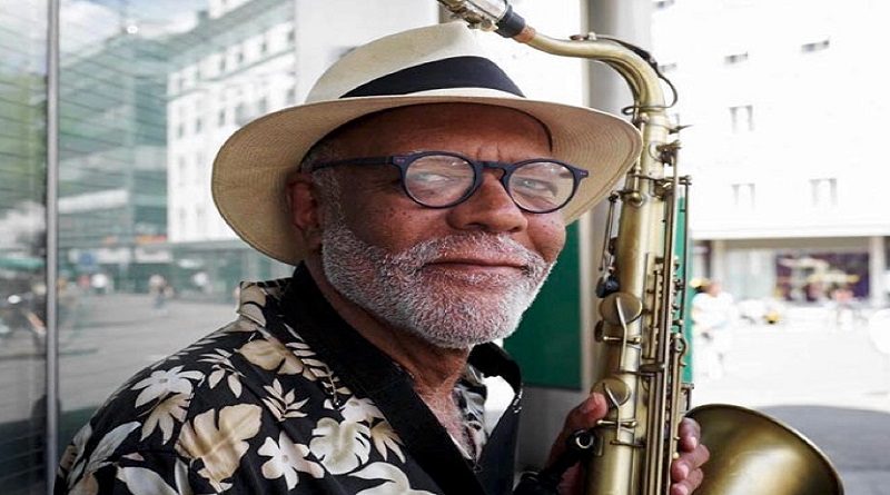 Venezuela lamenta partida física del músico y actor Víctor Cuica