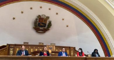 Comisión Especial que investigará daños a la nación ejecutados por antiguo Parlamento se declara en sesión permanente para el encuentro, la verdad y la justicia