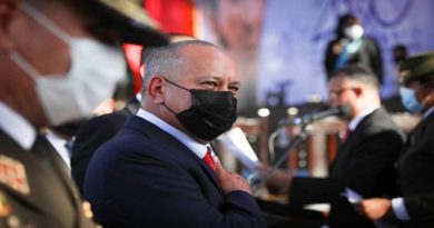 Diosdado Cabello: levantaré las dos manos porque inclusión de la novena estrella en el Tricolor Nacional es un acto de justicia