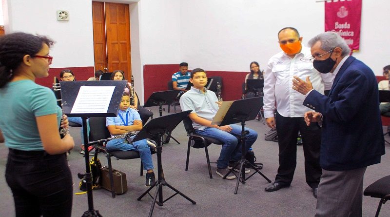 Rendirán homenaje al maestro Eduardo Salazar en el Festival del Clarinete