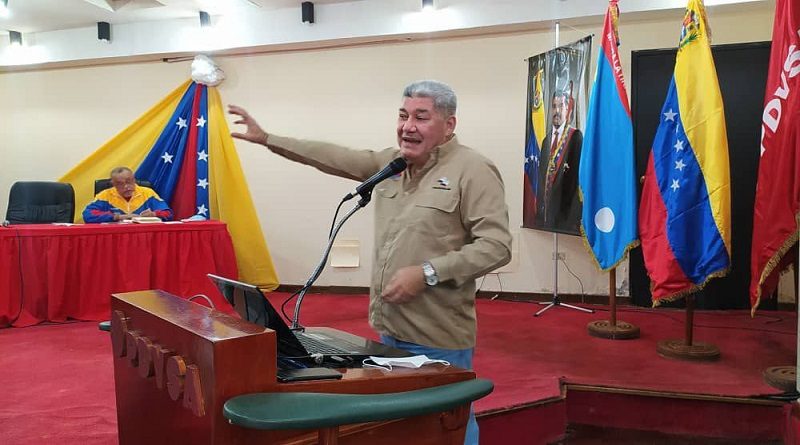 Ministro de Trabajo inspecciona productividad del Centro de Refinación Paraguaná