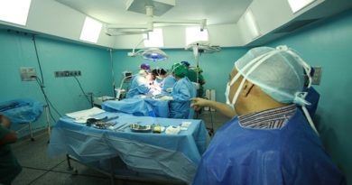 Entregan modernas mesas quirúrgicas y electro bisturís en Ciudad Hospitalaria “Dr. Enrique Tejera” de Valencia
