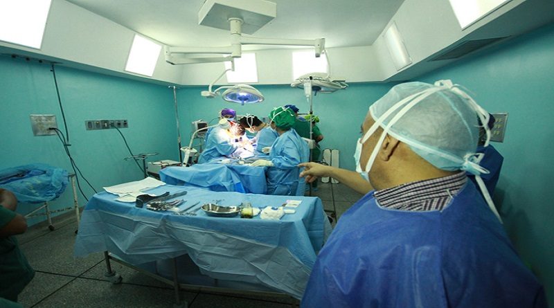 Entregan modernas mesas quirúrgicas y electro bisturís en Ciudad Hospitalaria “Dr. Enrique Tejera” de Valencia