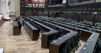 Hemiciclo de Sesiones del Parlamento listo para recibir a nuevos diputados el 5Ene