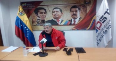 Ministro Piñate: Diversificación de la economía es vital para salir del modelo rentista petrolero