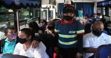 Brigadas de transporte impulsan cumplimiento de medidas de bioseguridad en unidades públicas de La Vega