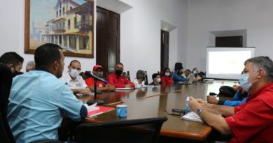Min.Comercio promueve simplificación de trámites que faciliten registro de nuevas empresas en La Guaira