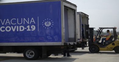 El Salvador recibió 20 mil vacunas contra la COVID-19