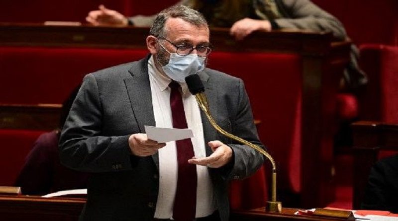 Diputados franceses votan a favor de polémica ley contra el islam