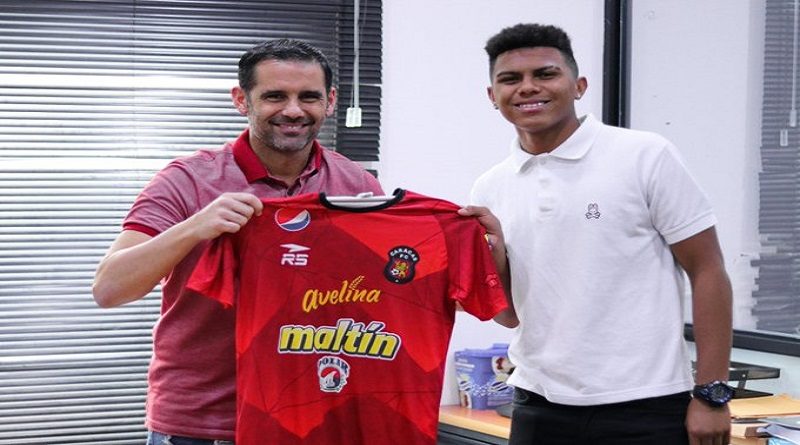 Eduardo Román pactó con el Caracas FC