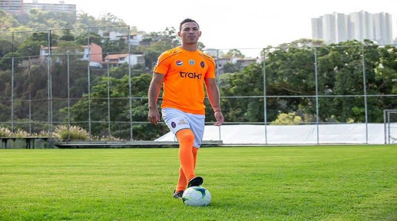Henry Pernía defenderá la muralla del Deportivo La Guaira