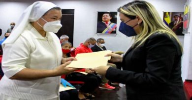 alternativo:MPPRIJP entrega visto bueno a 25 Iglesias del país