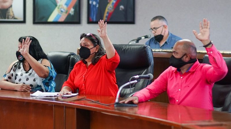 Sedemat consigna ordenanza sobre incentivos fiscales para la protección de micros y pequeñas empresas en el estado Zulia
