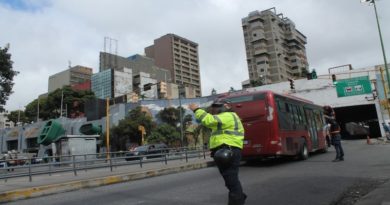Conductores caraqueños valoran como positivo ordenamiento de la movilidad y transporte en la Av. Fuerzas Armadas