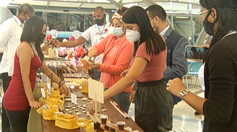 Expo Miranda Exprésate con chocoláte 100% mirandino ofreció a la población una degustación de tortas, bombones, chupetas, entre otos