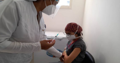 Enfermera Neysi Díaz: como personal de la salud debemos promover la credibilidad de la vacunación contra la COVID-19