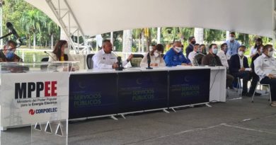 Presentan propuestas para mejorar el funcionamiento de servicios públicos en el país