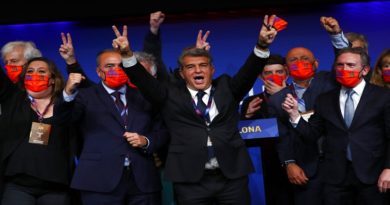 Joan Laporta es electo nuevo presidente del Barcelona FC con el 54 % de los votos