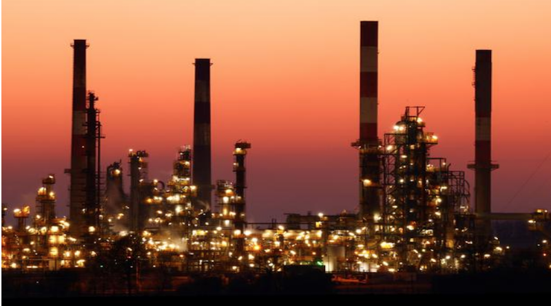 Petróleo sube a $ 69 a medida que el enfoque vuelve a un mercado más ajustado