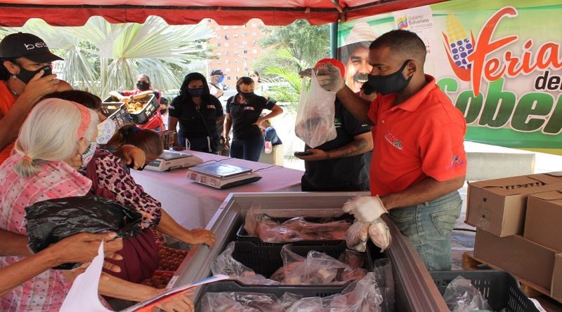 Plan Nacional de Distribución de Proteínas beneficia a más de 1.600 personas en la parroquia El Recreo de Caracas