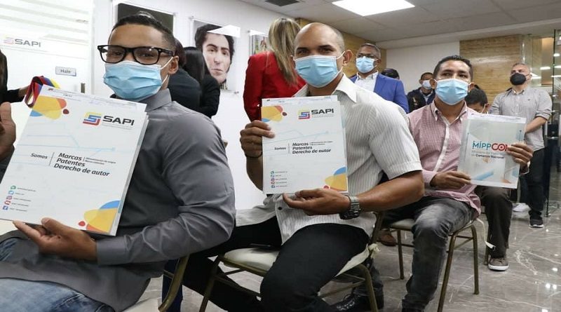 Formalizan y dan impulso financiero a emprendedores del servicio de entregas a domicilio