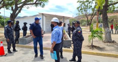 Autoridades de Sucre supervisan construcción de estación policial de PNB en autopista Cumaná-Carúpano