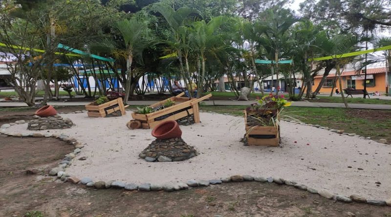 Plan 21 ha recuperado espacios en la Plaza Bolívar de la parroquia Escuque de Trujillo