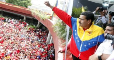 Jefe de Estado: Sigo cumpliendo tarea como digno hijo del Comandante Chávez en primera línea de batalla tras 8 años de inscripción a presidenciales