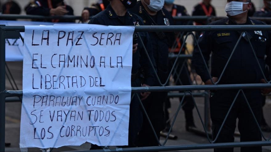 Pueblo paraguayo exige que se vaya el presidente Mario Abdo Benítez