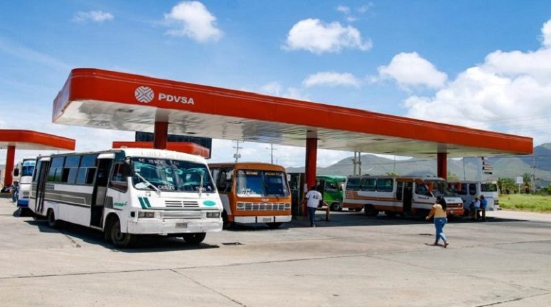 Habilitarán 71 estaciones de servicio para garantizar combustible al sector transporte