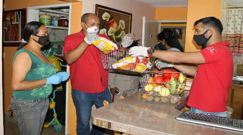 Distribuidas más de 2 toneladas de alimentos en la parroquia San Pedro