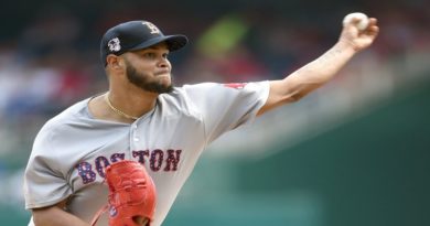 Eduardo Rodríguez sufre de molestias en su brazo izquierdo y no lanzará el Juego Inaugural