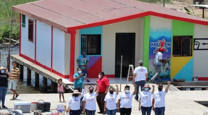 Inician trabajos de rehabilitación y remozado de viviendas palafíticas en Guajira