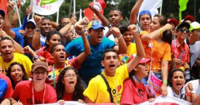 ¡Juntos Es La Cosa!: Presidente Maduro reconoce compromiso y lealtad de la juventud revolucionaria al legado del Comandante Chávez