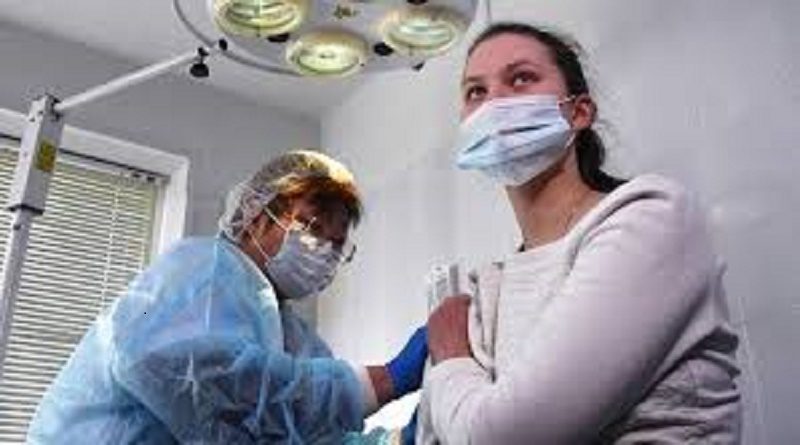 OMS pide reforzar liderazgo de mujeres durante COVID-19
