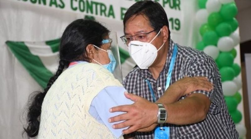 Presidente de Bolivia defiende salud y educación para el pueblo