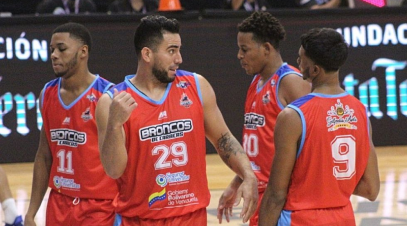 Broncos consiguió su sexta victoria de la temporada al vencer 81-65 a los Héroes