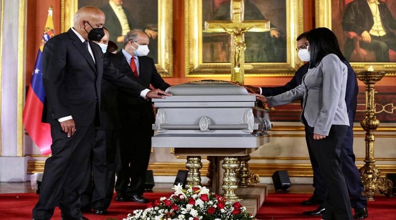 EN CAPILLA ARDIENTE | Rinden honores a Aristóbulo Istúriz hombre de mil batallas y artífice del proceso revolucionario