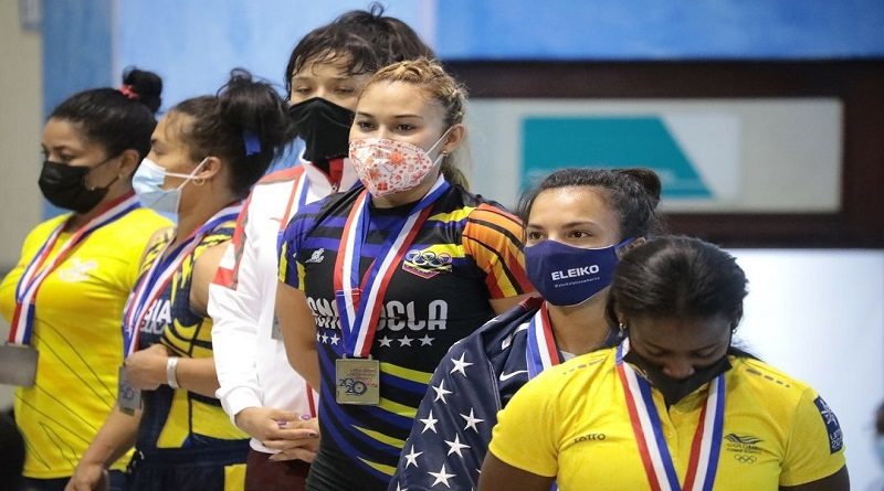 Yusleidy Figueroa se alzó con 2 medallas de oro en Campeonato Panamericano de Mayores en República Dominicana
