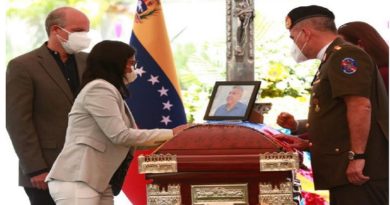 En Capilla Ardiente | Rinden honores a ministro para Ecosocialismo Oswaldo Barbera