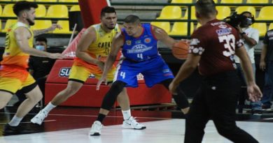 El “Expreso Azul” arrolló 77-49 a los Indios de Caracas